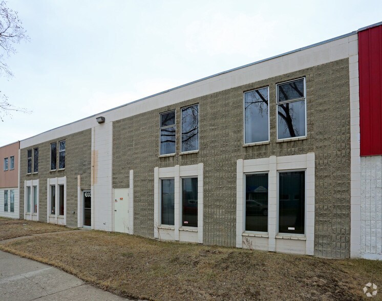 12618 124 St NW, Edmonton, AB à louer - Photo du bâtiment - Image 2 de 2