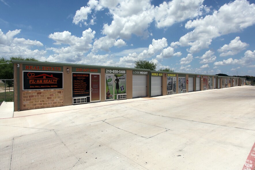114 N Ellison Dr, San Antonio, TX à louer - Photo du bâtiment - Image 3 de 3