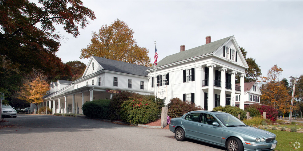 49-51 Eliot St, Natick, MA à louer - Photo du bâtiment - Image 2 de 3