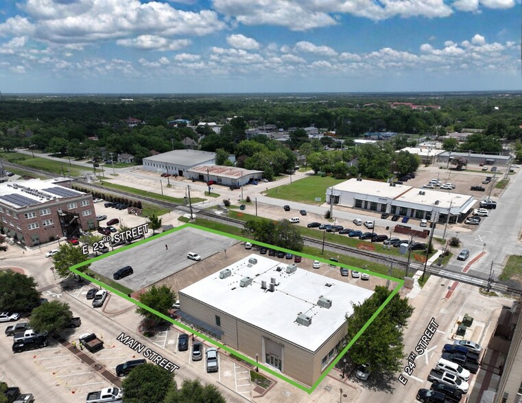 301 N Main St, Bryan, TX à vendre - Photo du bâtiment - Image 2 de 33