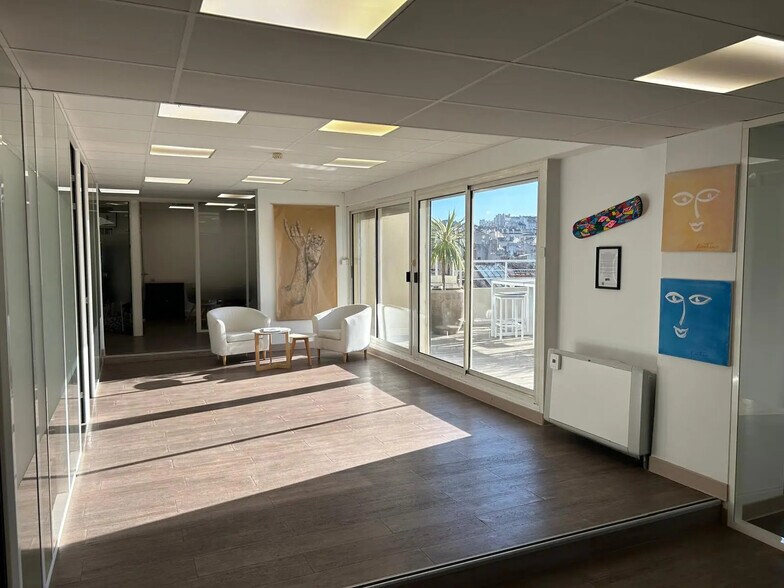 18/20 Voie La Canebiere, Marseille à louer - Photo du bâtiment - Image 3 de 12