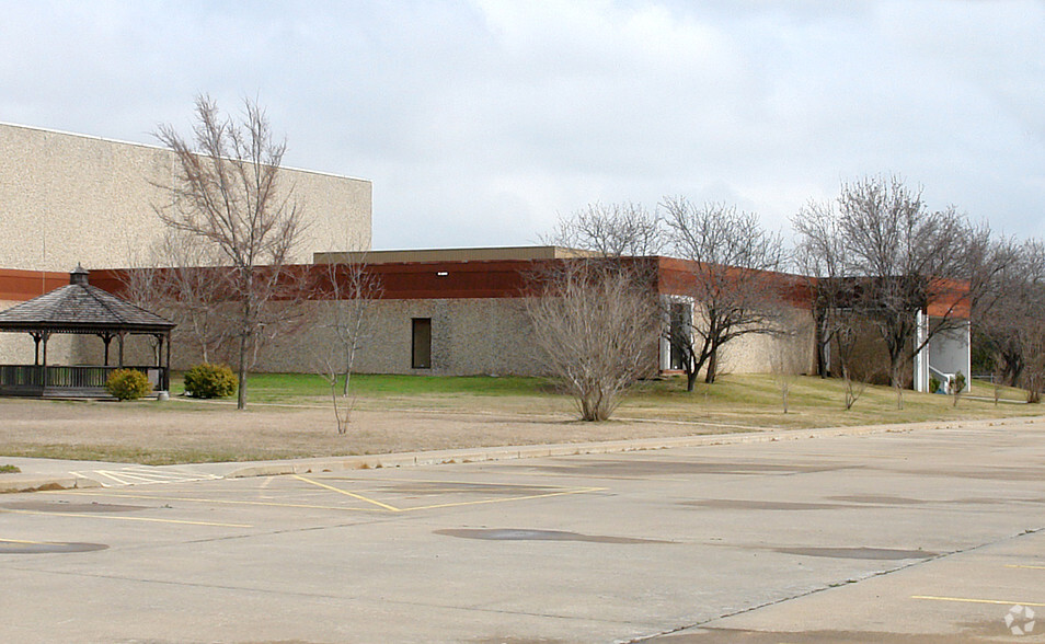 5330 Fleming Ct, Austin, TX for lease - Building Photo - Image 3 of 6