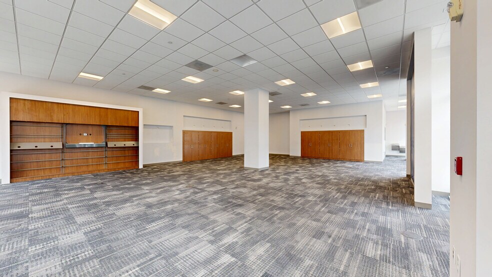 2111 E Ivanhoe Pl, Milwaukee, WI à louer - Numérisation 3D de Matterport - Image 2 de 8