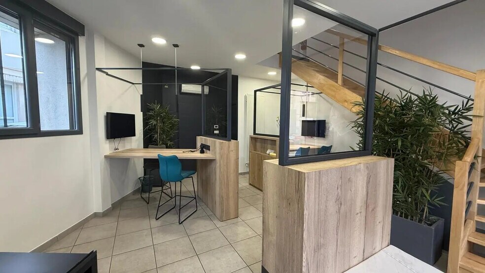 Office in Bourg-en-Bresse for lease - Interior Photo - Image 2 of 9
