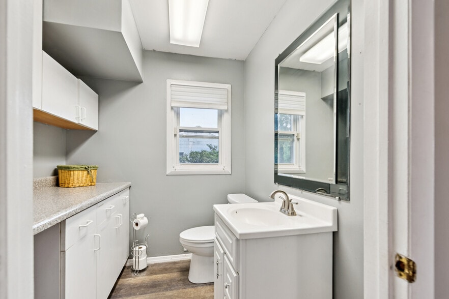 620 State Highway 9, Freehold, NJ for sale - Interior Photo - Image 3 of 8