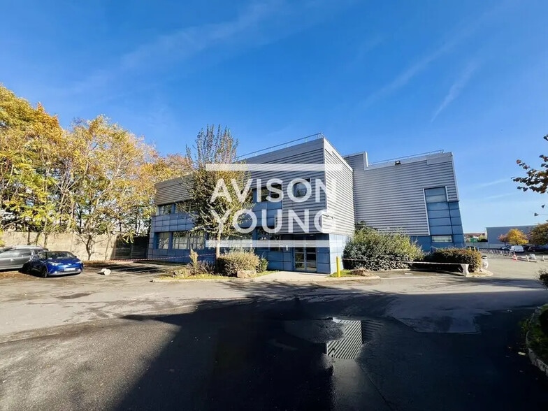 Flex dans La Courneuve à louer - Photo du bâtiment - Image 2 de 6