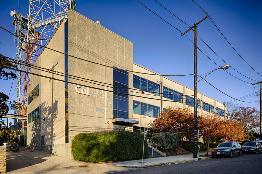 4000 Chesapeake St NW, Washington, DC for lease - Building Photo - Image 2 of 6