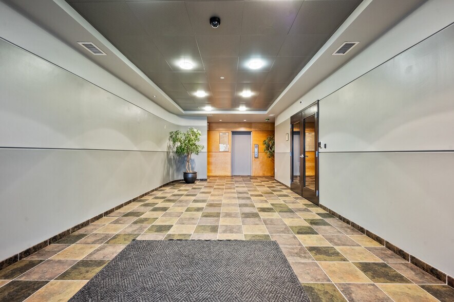 12300 PERRY Hwy, Wexford, PA à louer - Photo du bâtiment - Image 2 de 15