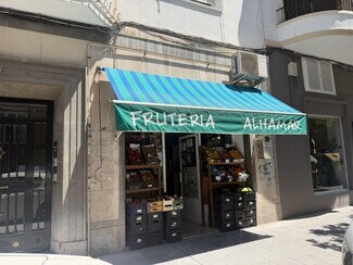 Plus de détails pour Calle Alhamar, 32, Granada - Commerce de détail à vendre