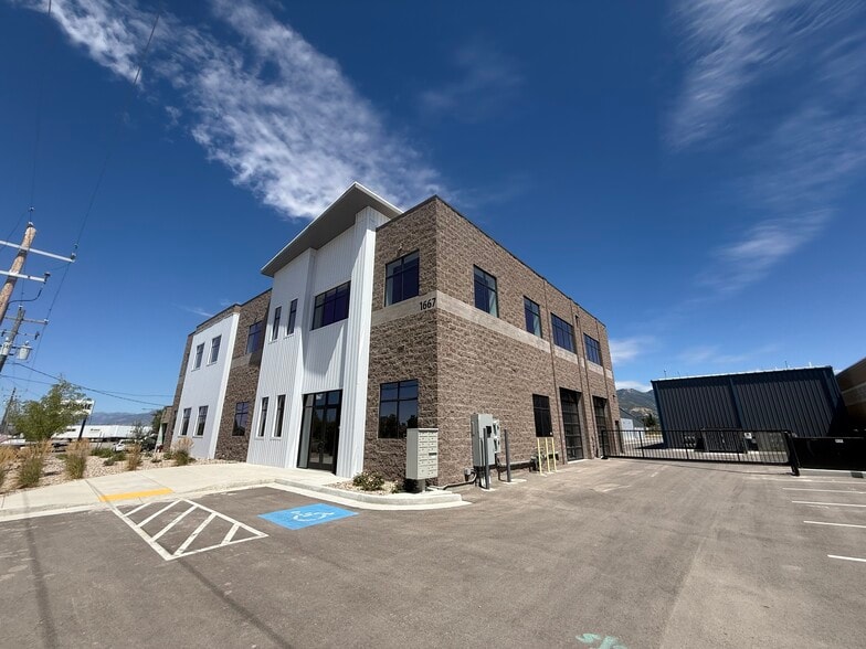 1667 S 1800 W, Woods Cross, UT for lease - Building Photo - Image 2 of 13