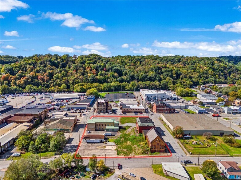 414 7th Ave, Beaver Falls, PA à vendre - Photo du bâtiment - Image 3 de 16