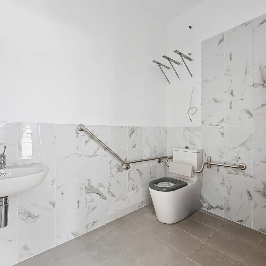 14 Butler Rd, Hurstville, NSW 2220 - Unit 9 - - Interior Photo - Image 2 of 2