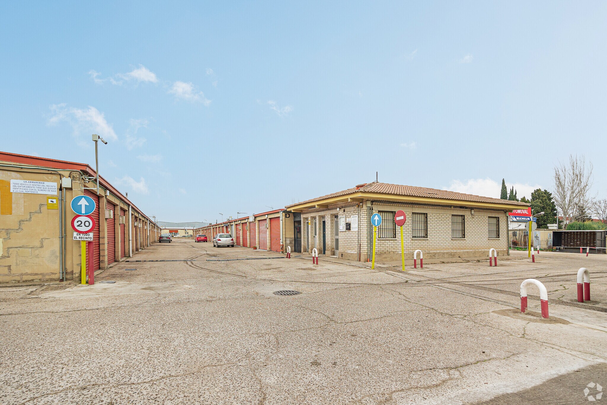 Calle Tierra de Barros, 1, Coslada, Madrid à vendre Photo du bâtiment- Image 1 de 1