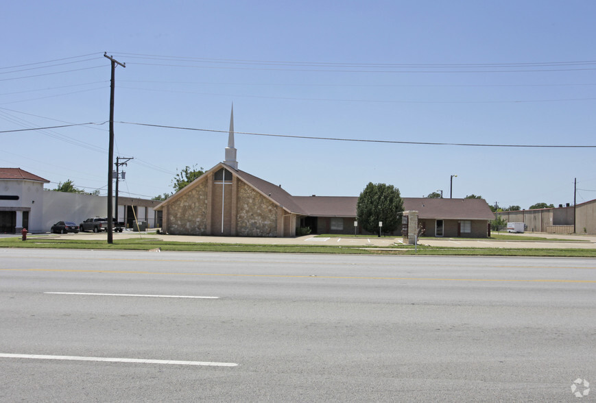 5201 Davis Blvd, North Richland Hills, TX for sale - Building Photo - Image 1 of 7