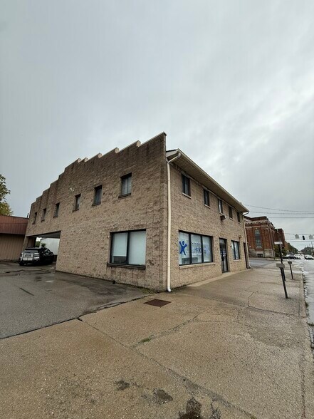 114 S Maple St, Winchester, KY à louer - Photo du bâtiment - Image 3 de 36