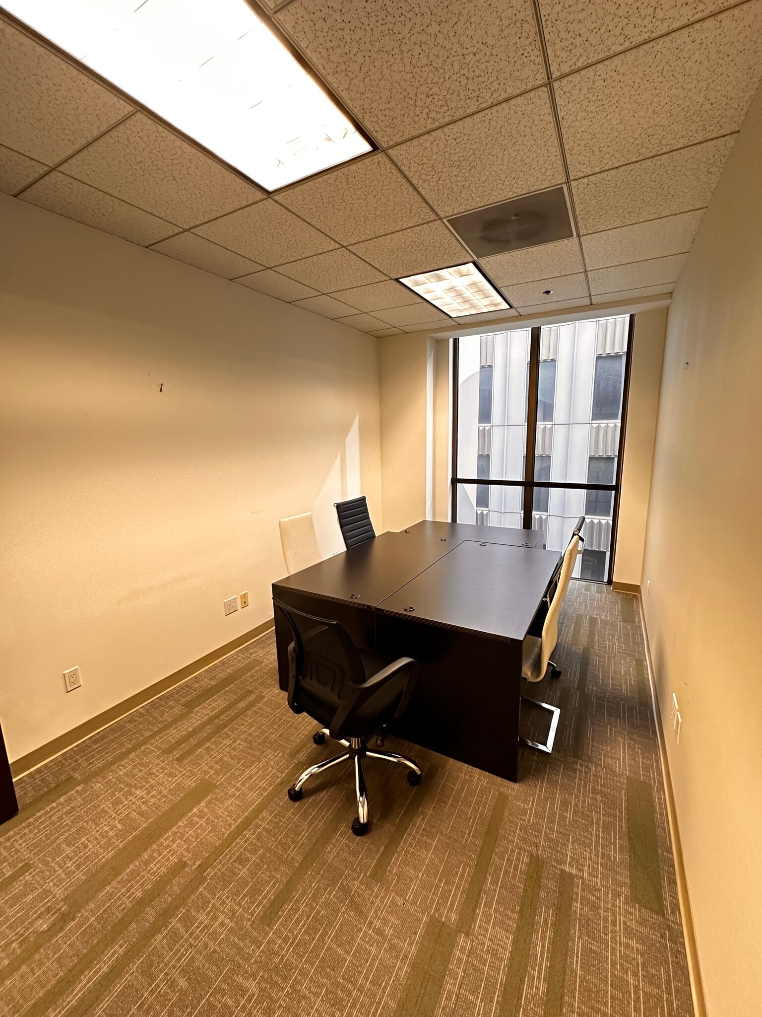835 Wilshire Blvd, Los Angeles, CA for lease Interior Photo- Image 1 of 3