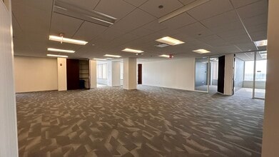 1751 Lake Cook Rd, Deerfield, IL for lease Interior Photo- Image 2 of 17