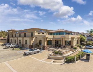 8290 E Crystal Dr, Anaheim, CA à vendre - Photo du bâtiment - Image 2 de 9