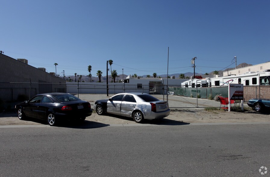 68457 Commercial Rd, Cathedral City, CA for lease - Building Photo - Image 3 of 3