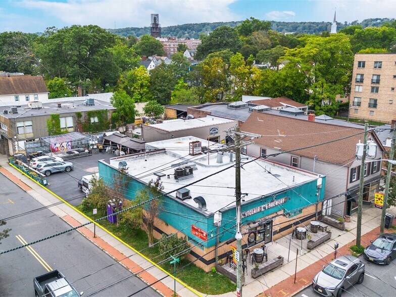 101 Walnut St, Montclair, NJ à vendre - Photo du bâtiment - Image 2 de 19