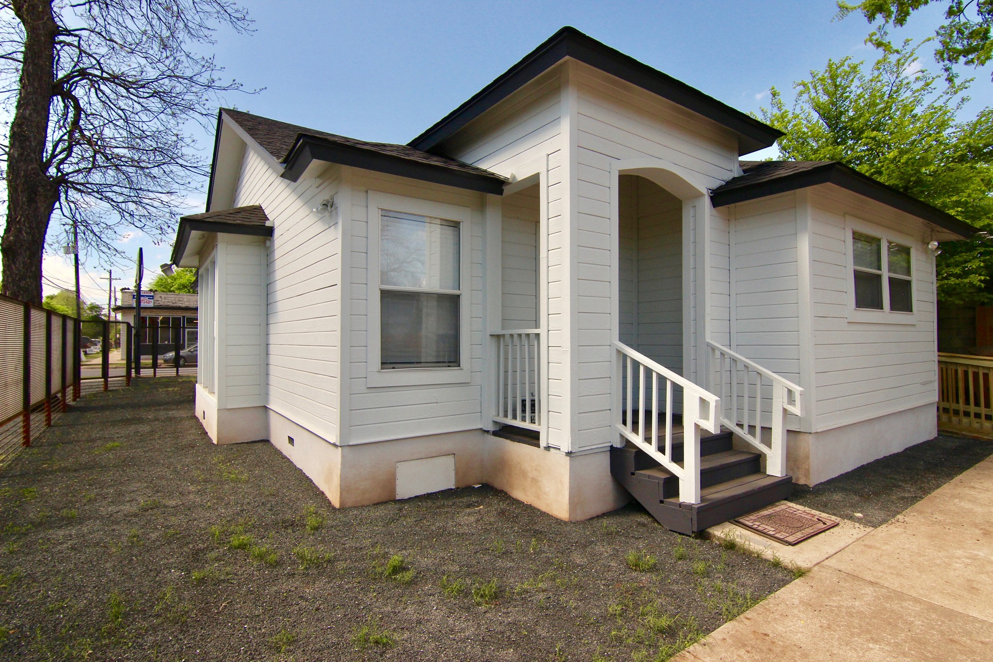 910 E Cesar Chavez St, Austin, TX for lease Primary Photo- Image 1 of 23