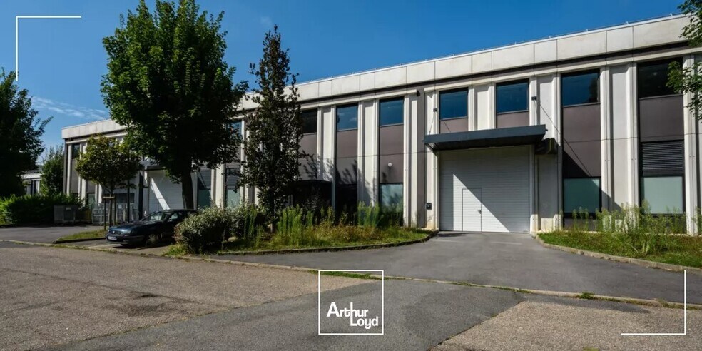 17 Rue Du Petit Albi, Cergy à louer - Photo du bâtiment - Image 3 de 5
