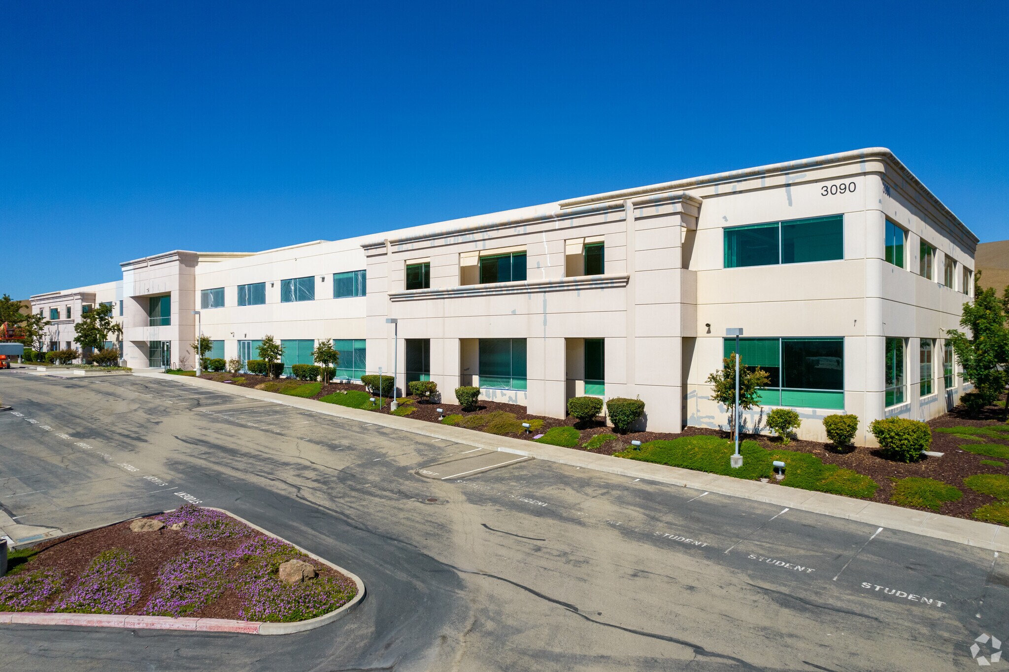 3090 Independence Dr, Livermore, CA à louer Photo du bâtiment- Image 1 de 6