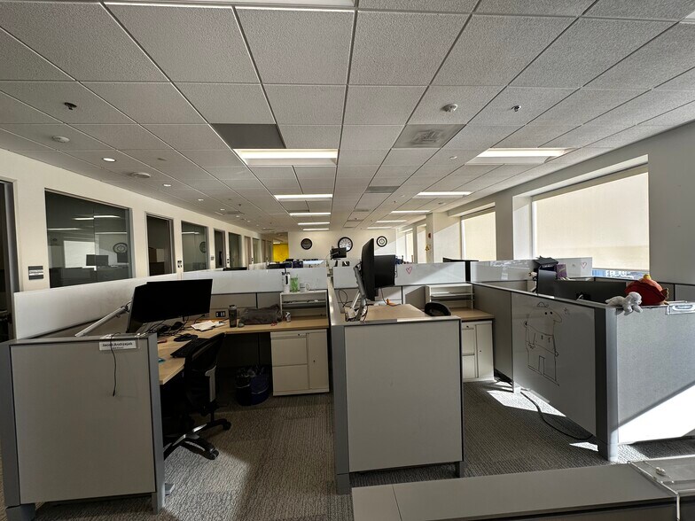 777 E Eisenhower Pky, Ann Arbor, MI for lease - Interior Photo - Image 2 of 10