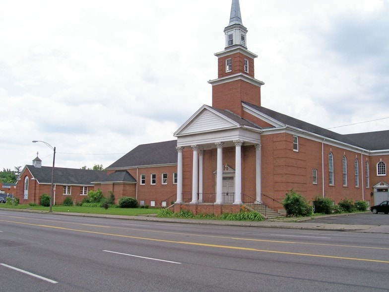 15727 Plymouth Rd, Detroit, MI for sale - Primary Photo - Image 1 of 32