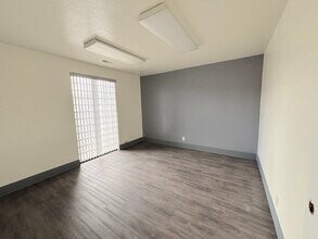 257-263 W 2950 S, Salt Lk, Salt Lake City, UT for lease Interior Photo- Image 1 of 4
