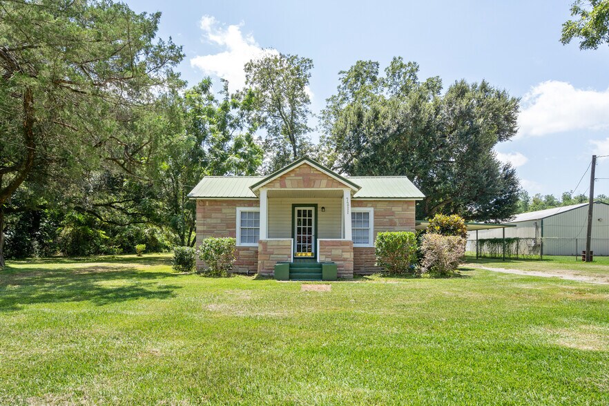 7211 Old Shell Rd, Mobile, AL for sale - Building Photo - Image 1 of 9