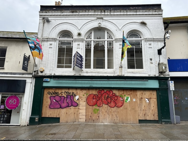 99 Market Jew St, Penzance à vendre - Photo du bâtiment - Image 2 de 8