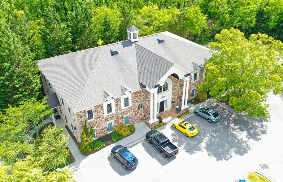 192 Summerfield Ct, Troutville, VA à louer - Photo du bâtiment - Image 2 de 21