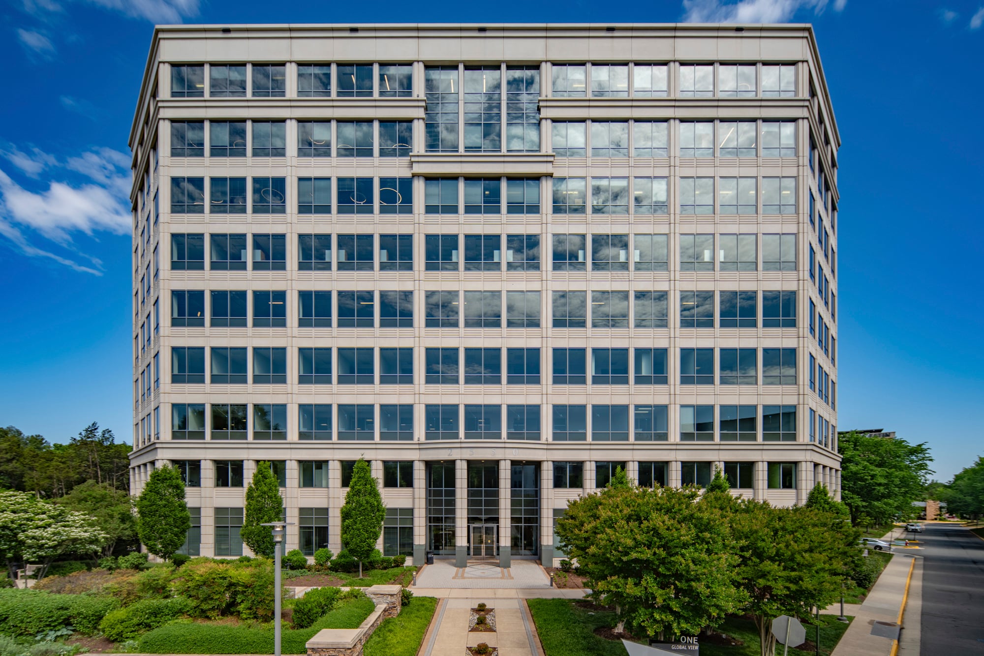 2550 Wasser Ter, Herndon, VA for lease Building Photo- Image 1 of 10