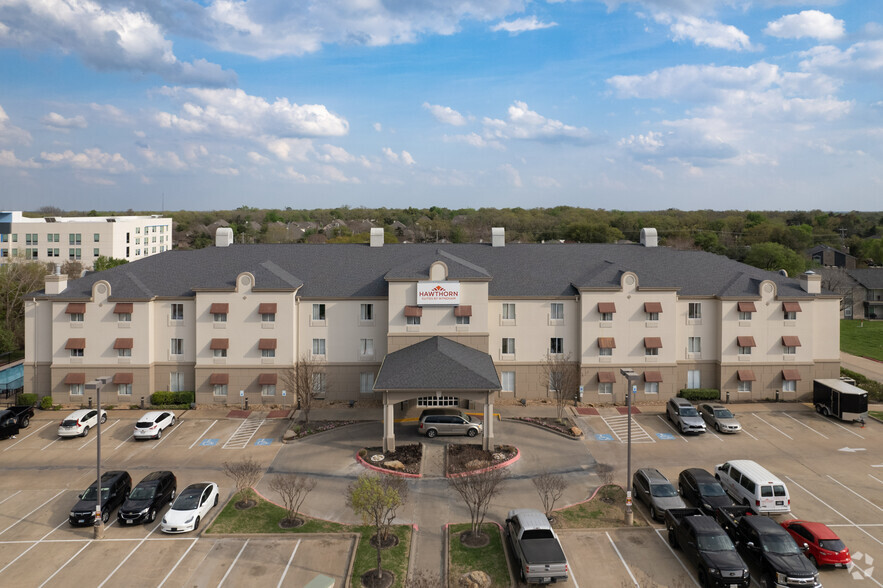 1010 University Dr E, College Station, TX à vendre - Photo du bâtiment - Image 1 de 1