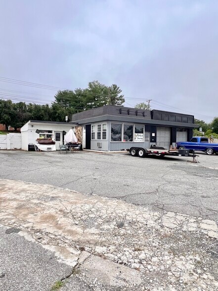 3648 S Amherst Hwy, Madison Heights, VA for sale - Building Photo - Image 2 of 4