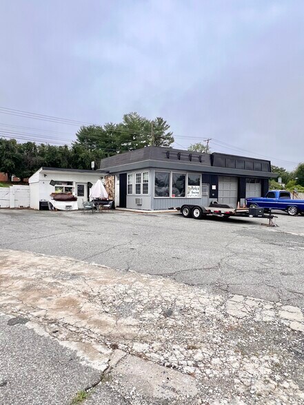 3648 S Amherst Hwy, Madison Heights, VA à vendre - Photo du bâtiment - Image 2 de 4