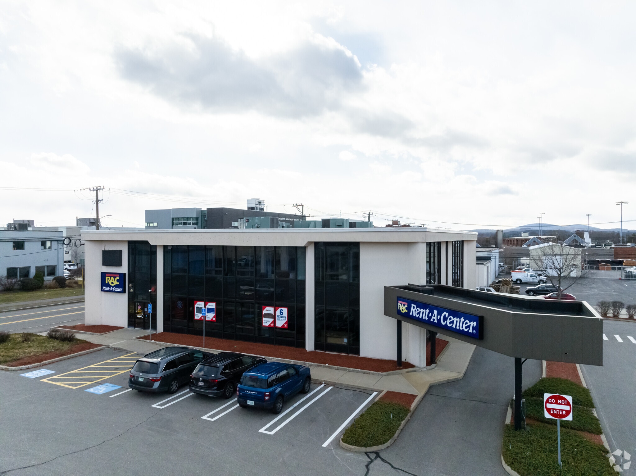 490 Valley St, Manchester, NH for sale Primary Photo- Image 1 of 10