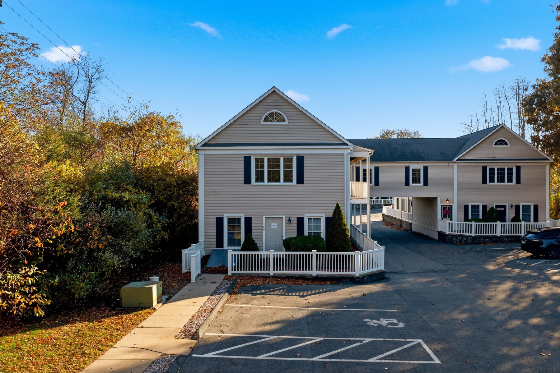 123 Elm St, Old Saybrook, CT à vendre Photo du bâtiment- Image 1 de 21