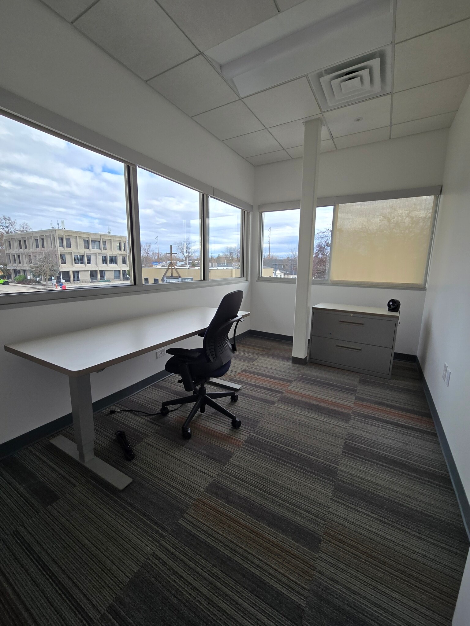1401 S Robert St, Boise, ID for lease Interior Photo- Image 1 of 8