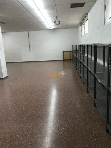 Industrial in Petrer, Alicante for lease - Building Photo - Image 3 of 7