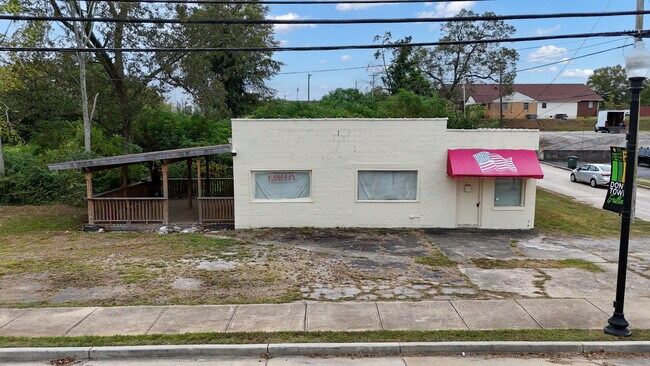 More details for 406 E Solomon St, Griffin, GA - Office for Sale