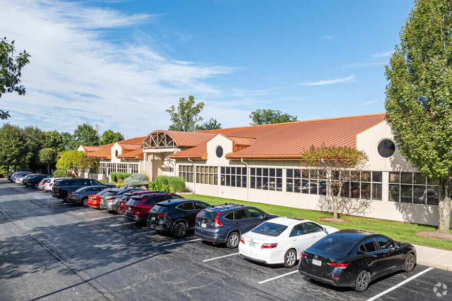 2 Medical Park Dr, West Nyack, NY à louer - Photo du bâtiment - Image 3 de 11