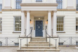 Plus de détails pour Rodney Rd, Cheltenham - Bureau à louer