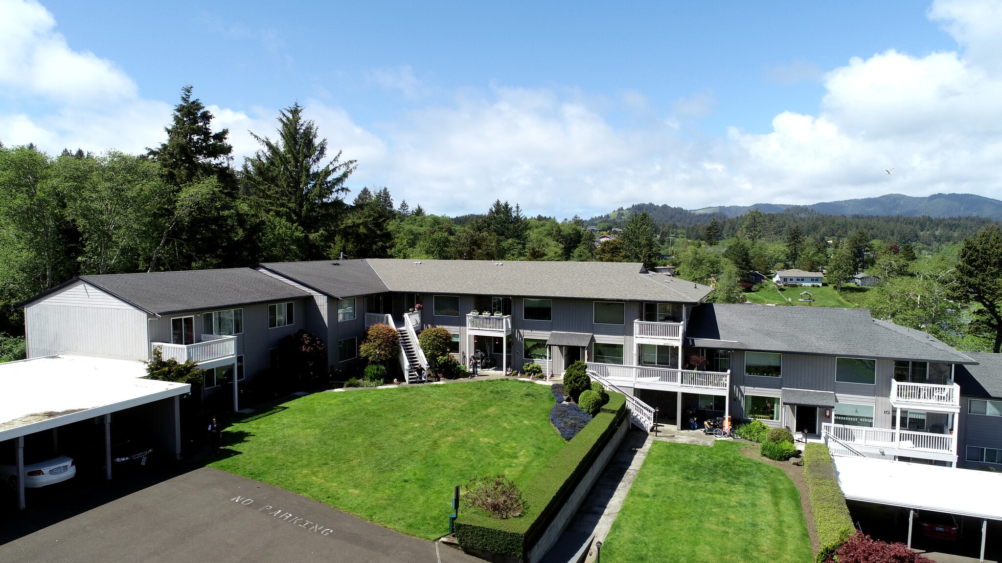 3456 NE West Devil's Lake Rd, Lincoln City, OR for sale Primary Photo- Image 1 of 10