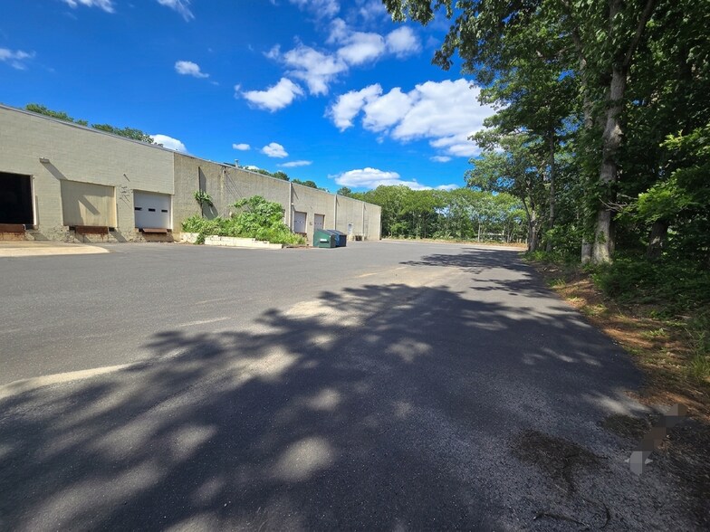 1740 Route 34, Wall Township, NJ à vendre - Photo du bâtiment - Image 2 de 9