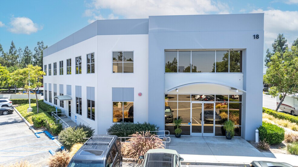 18 Bunsen, Irvine, CA à louer - Photo du bâtiment - Image 1 de 22