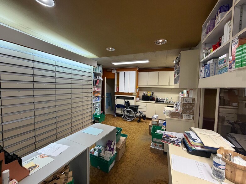 49 Rue Emeriau, Paris for lease - Building Photo - Image 2 of 6