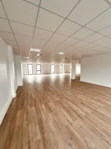 Bureau dans Plaisir à louer - Photo intérieure - Image 3 de 5