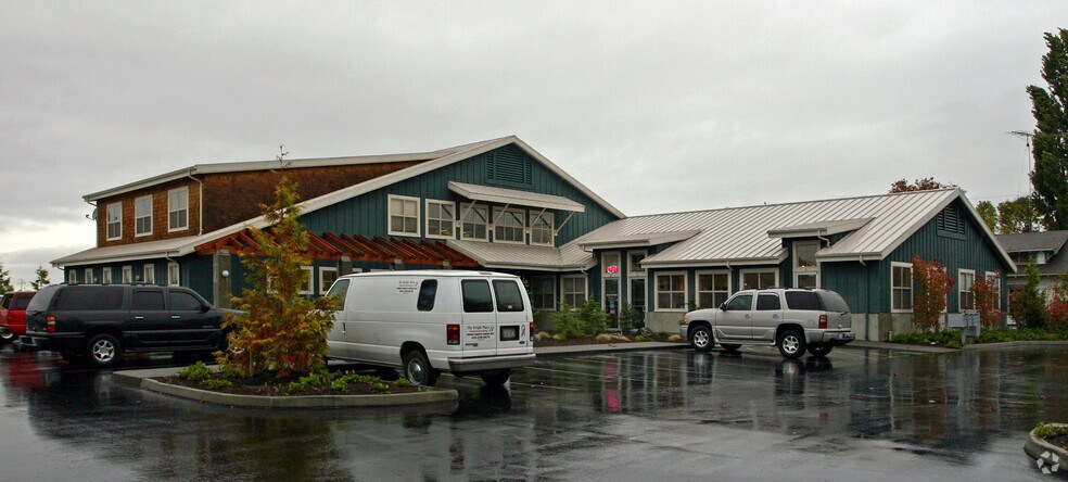 27500 102nd Ave NW, Stanwood, WA à louer - Photo du bâtiment - Image 2 de 3